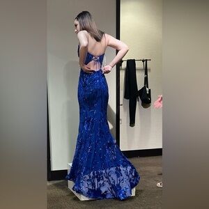 Elegant Blue Evening Gown